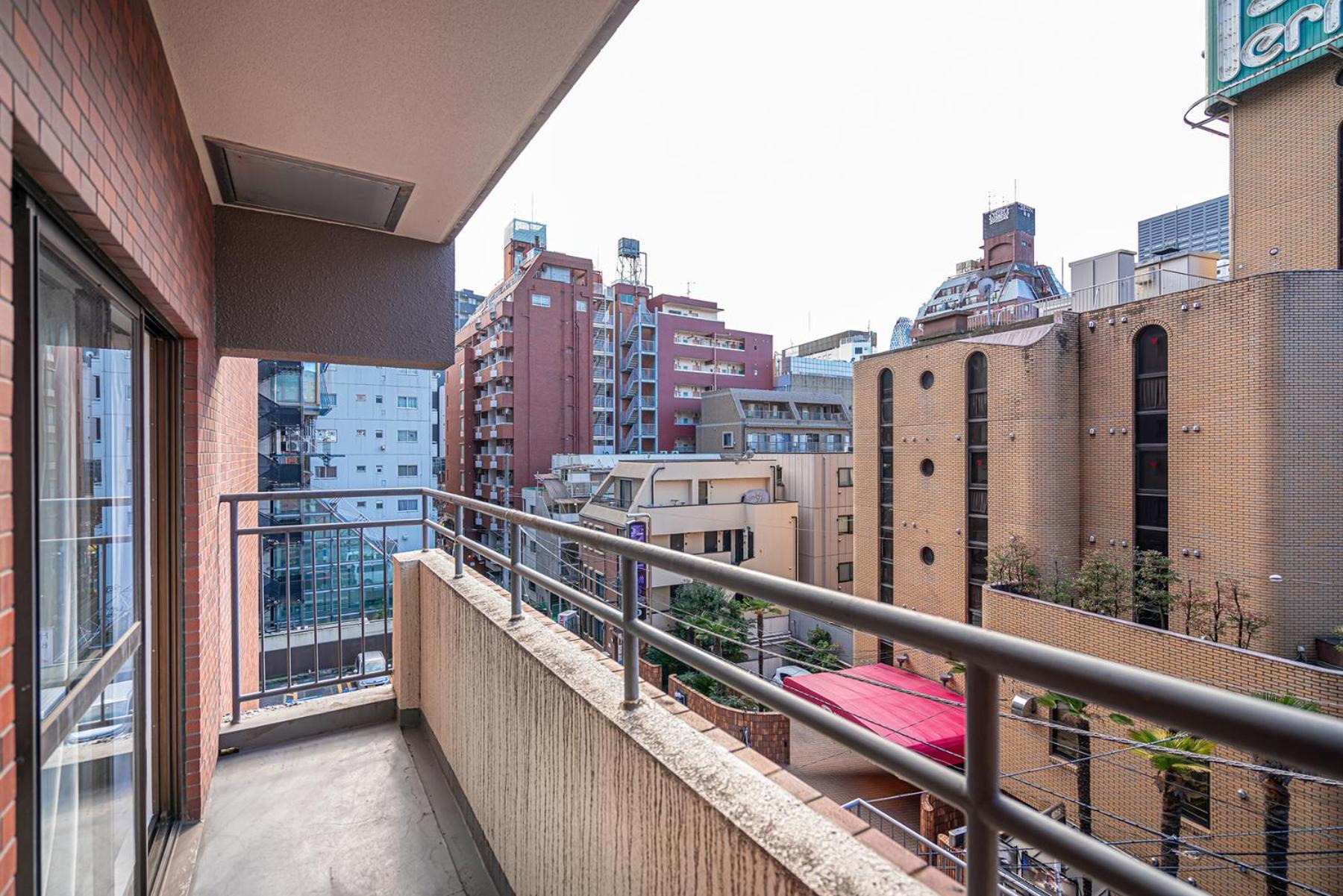 新宿歌舞伎町東新宿站3分钟，徒步伊势丹4分钟免费wi-Fi！ Tokyo prefektur Exteriör bild